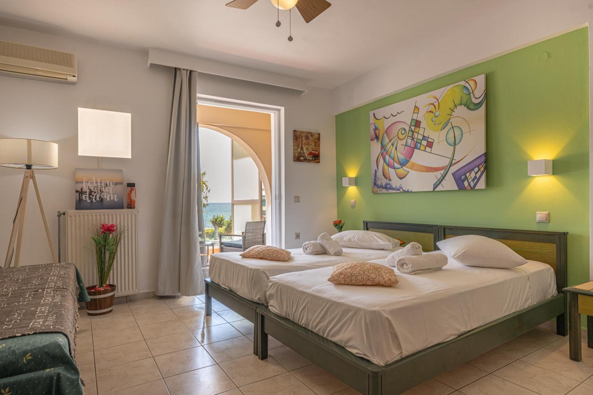 Seafront Spirit Suites مدينة زاكينثوس الغرفة الصورة